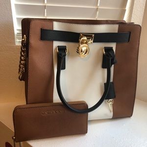 Michael kors purse & wallet